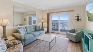 Direct oceanfront and beach view with the best complex amenities! - 4hvězdičkové hotely ve městě New Smyrna Beach