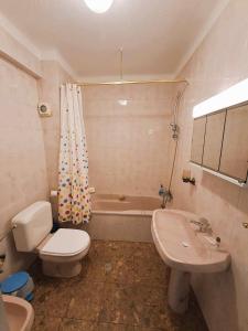 Eric- No centro da Vila