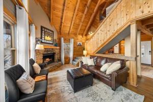 "Smoky Banjo Cabin" Epic Views & Total Privacy