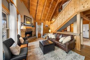 "Smoky Banjo Cabin" Epic Views & Total Privacy