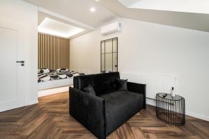 Riverra House - Studio Panorama View