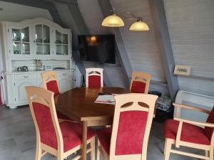 Nurdachhaus EIN HAUS AM DEICH