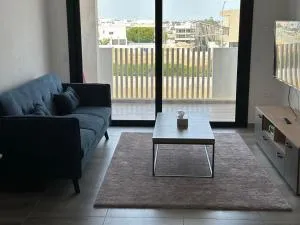 One Bedroom Whole Apartment with veranda - Athalassa