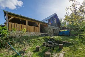 Drevenica Rybárie s kúpacou kaďou