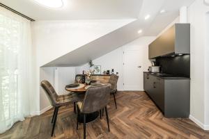 Riverra House - Two-bedroom Apartment