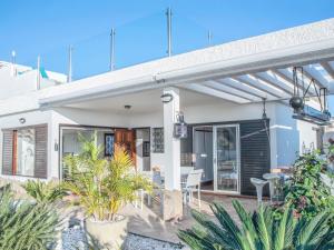 Mirador de Palm-Mar, outdoor jacuzzi and magical views of the ocean