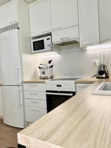 Moderni yksiö lähellä keskustaa Modern studio near city center