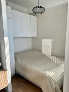 Moderni yksiö lähellä keskustaa Modern studio near city center