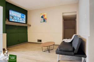 Artistic Retreat, 1br1ba, Ideal Workspace,garden