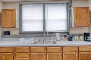 Artistic Retreat, 1br1ba, Ideal Workspace,garden
