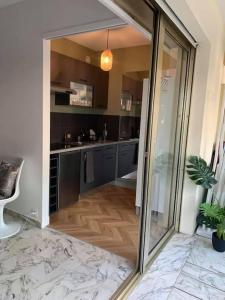 Grand studio à 30m de la plage !!