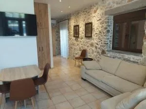 Elaion Apartments - Sémpronas