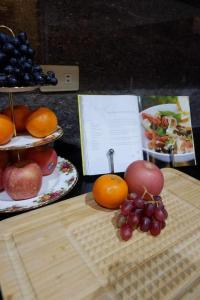 Whitehaus Courtyards 11 E