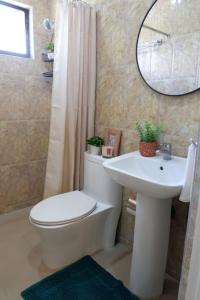 Whitehaus Courtyards 11 E