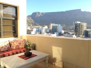 Apt 67 Long Street no loadshedding