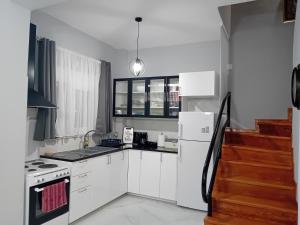 Spacious maisonette 200m from the sea private