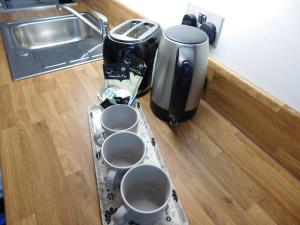 Quiet courtyard Lodge5, outside seating & parking