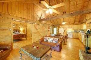 Winter Hiking + Hot Tub Soaks! Marion Mtn Cabin