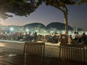 COPACABANA Sala e Quarto na QUADRA DA PRAIA, POSTO 6, Brasil