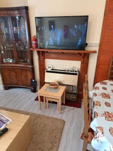 Single Room- London Seven Kings Train Station