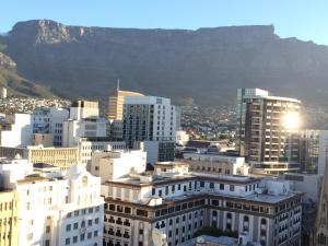 Apt 67 Long Street no loadshedding