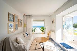 Oasis Santorina Pool Sea Sky