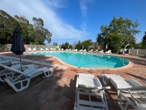 Mini Villa 63 proche plage dans résidence avec piscine à Favone