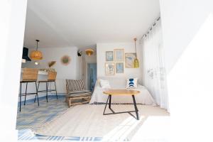 Oasis Santorina Pool Sea Sky