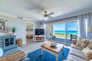 Beach House Condominiums D102 - Beachfront with Pool, WiFi, & Beach Service
