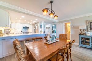 Beach House Condominiums D102 - Beachfront with Pool, WiFi, & Beach Service