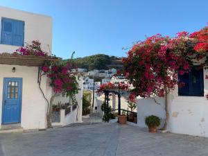 Premium Santorini Villa Villa Campbell 1 Bedroom Spectacular Aegean Sea Views Private Outdoor Hot Tub Imerovigli