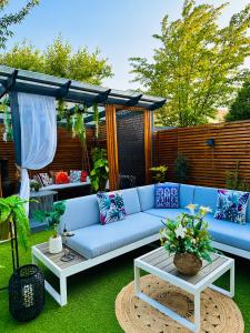 MeeZee Pearl Double Bed Lodge With Free Parking