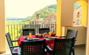 Can Castell - Sant Jaume de Llierca