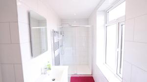 Flat 1 - 24 Cliff Road