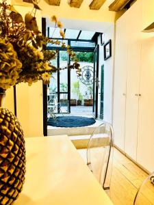 Splendid atypical loft st germain