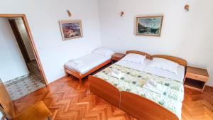 Apartments by the sea Promajna, Makarska - 23184