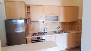 Apartments by the sea Promajna, Makarska - 23184
