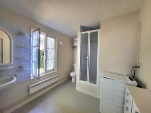 Maison Authentique: Plage, Commerces et Jardin Clôturé - FR-1-364-33