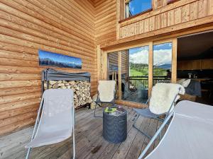 Demi-chalet de luxe avec piscine et vue Mont Blanc - FR-1-560-71