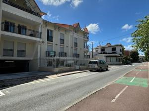 Duplex T4 Centre-ville Arcachon, 6 pers, Terrasses avec Aperçu Bassin, Plage 100m - FR-1-474-261