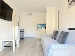 Appartements Appartement Climatise 2 Pieces + Coin Nuit, Proche Plage et Commerces, 4 Couchages, Le Lavandou - FR-1-251-829 : photos des chambres