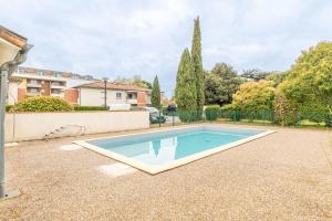 Cosy apartment with pool