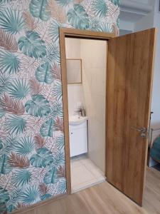 Green Oaks Private Rooms with Private Shower