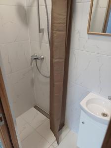Green Oaks Private Rooms with Private Shower