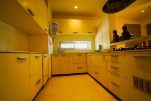 Golden Villa - Duplex House With Private Theater - Near To Alipiri And Bhudevi TTD Ticket Counter And Kapilateertham