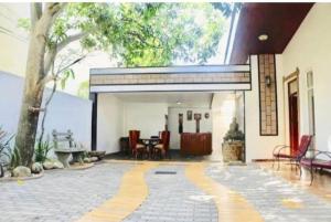 GiBu Art Gallery and Villa - 2hvězdičkové hotely ve městě Dehiwala