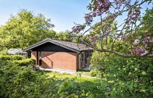 3 Bedroom Lovely Home In Høng