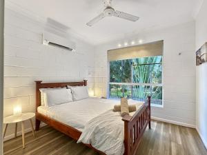 3 Bedroom House in Arcadia with huge Pool and Wifi Brookehaven