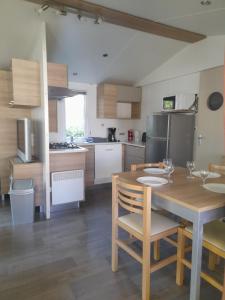 Mobilhome spacieux MH580 3ch et grande terrasse