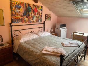 Family Room with Private Bathroom room in B&B Etna Country